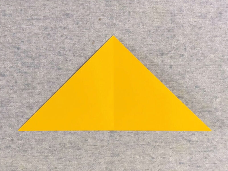 折り筋をつけたところの画像