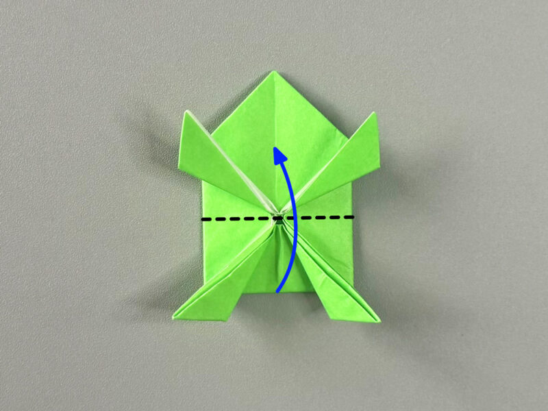 真ん中で折るところの画像
