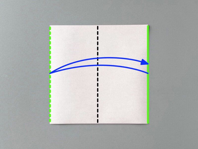 半分に折るところの画像