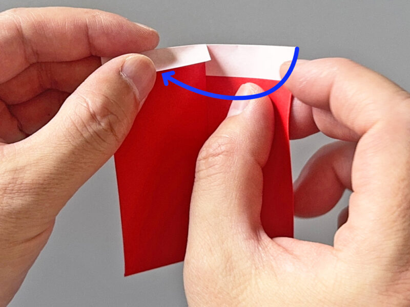 右を左に入れるところの画像