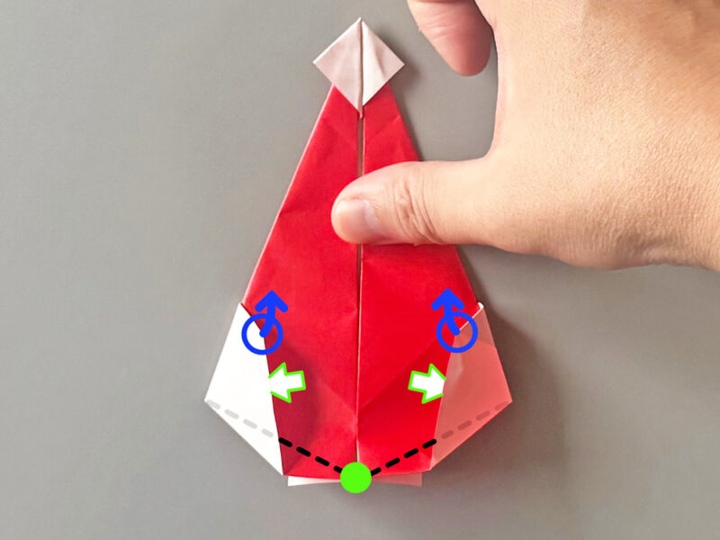 左右を折るところの画像