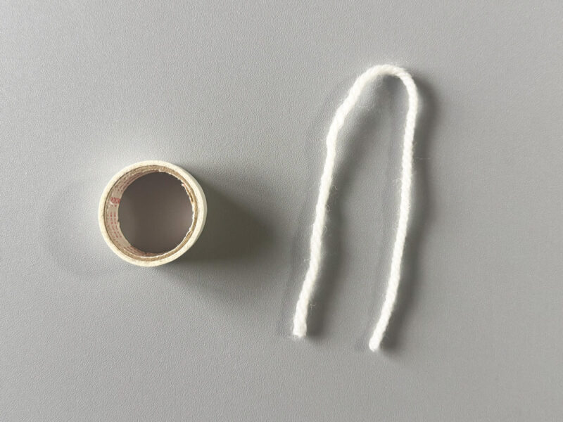 テープと紐の画像